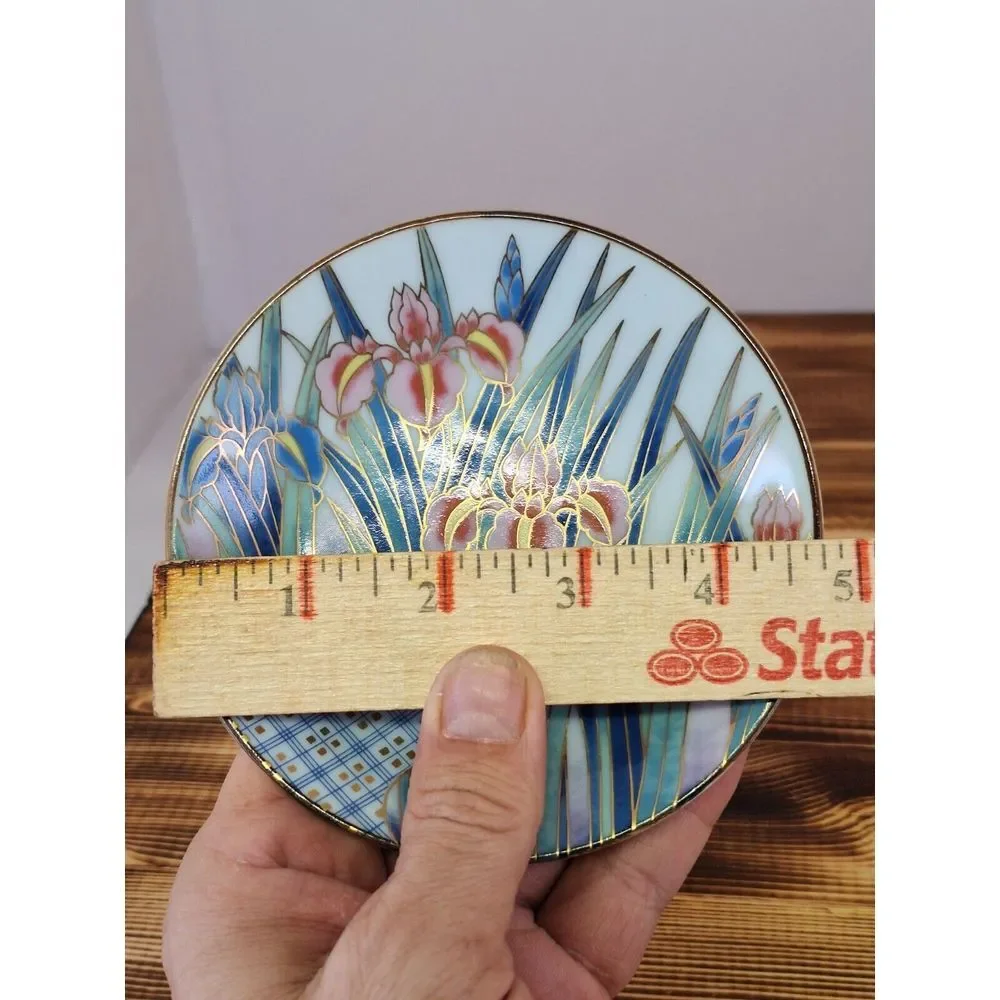 Toyo‎ Shobu Japanese Small Plates Iris Flower preowned 1950s